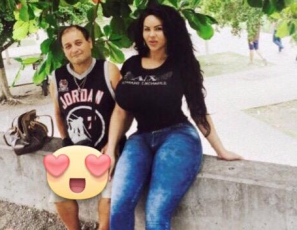 Azeneth-20181001-candidsselfies-p